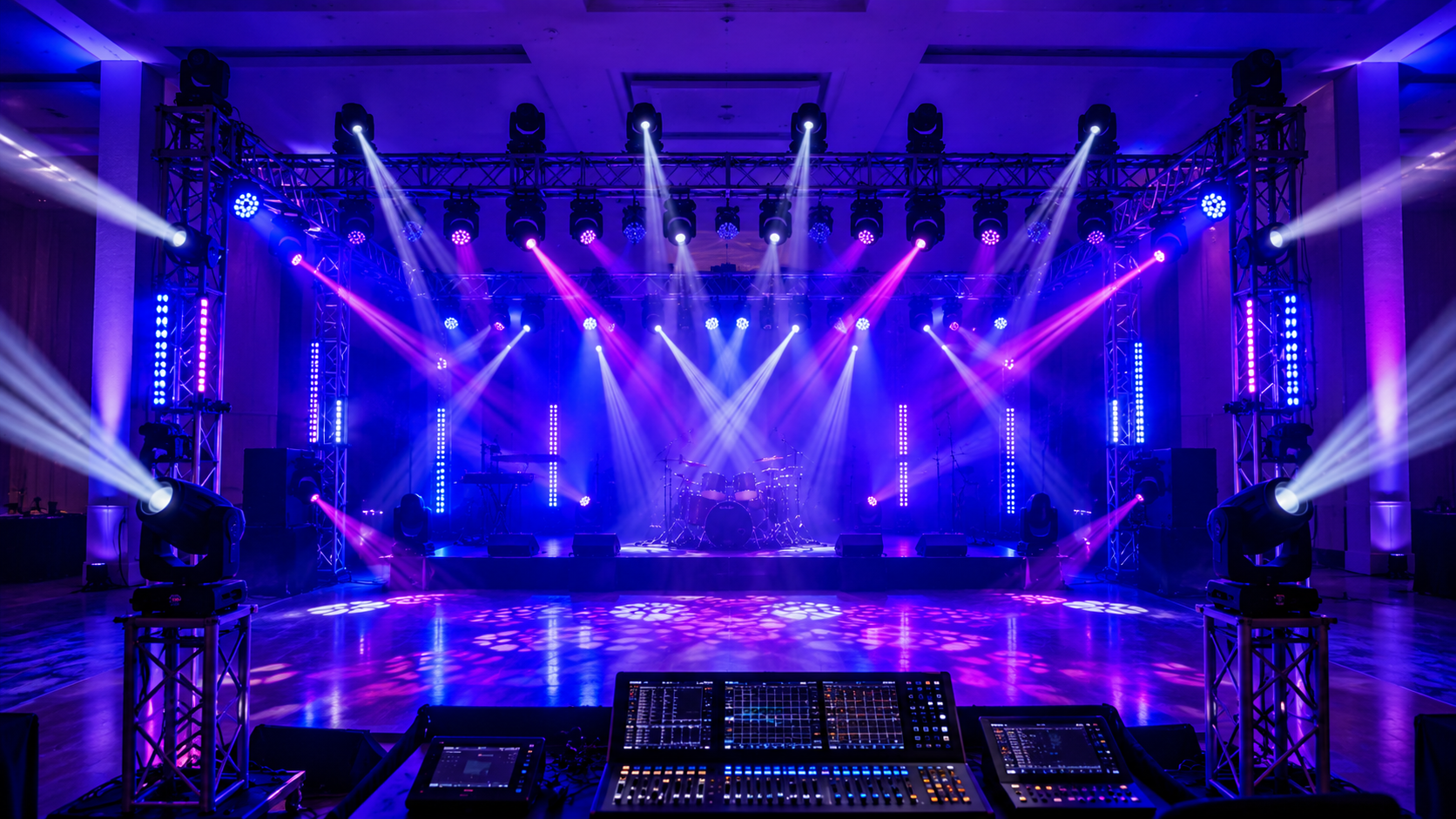 Escenario profesional completo con truss, moving heads y consola de control DMX
